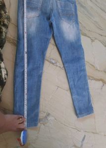 Size Issu 8-9 Year Boy 👖