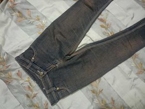 Jeans-Shirt Set For Girls 6 To 8 Years
