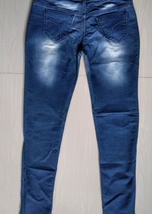 Women Skinny Mid Rise Dark Blue Jeans.  Size -L/32 Inch