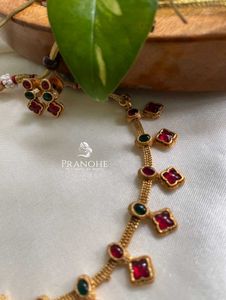 Elegant Necklace Set