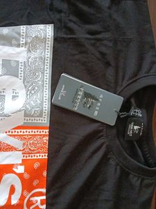 Levi&#39;s Graphic Tee