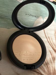 MAC ORIGINAL DIMENSION SKINFINISH HIGHLIGHTER