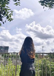 black tee 💗🦢💞