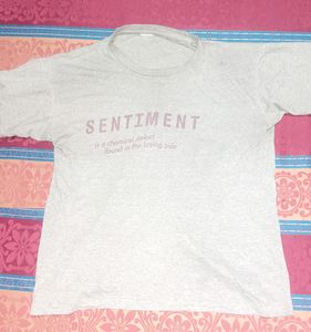 Grey T-shirt 👀
