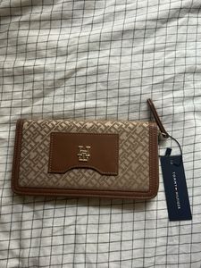 Tommy Hilfiger Brand New Wallet ✨