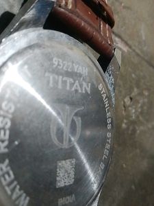 Titan Classic Brown Leather Watch 🤤