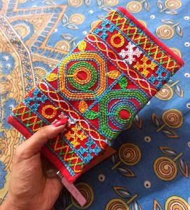 Handcrafted Embroidered Purse – Vibrant Tradition