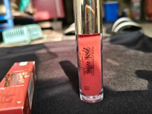 Toffee Twirl Lip Gloss shade 11