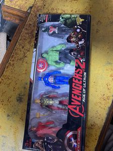 Avengers set of 5 peices