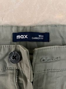 Max Light Green Chinos