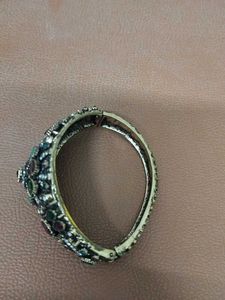 Vintage Style Bangle
