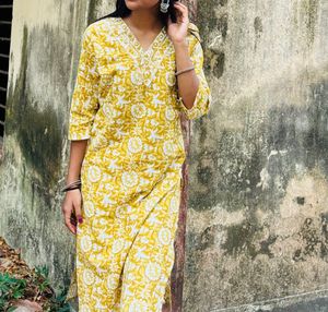 Elegant Yellow Printed Kurta