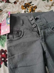 Gray High-Waisted Jeans Waist 25 Length30
