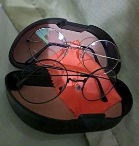 Men Black TR-90 Round Sunglasses