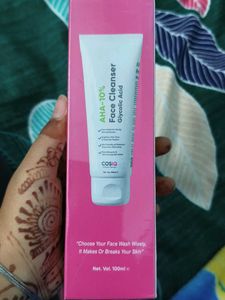 COSIQ AHA-10% Face Cleanser