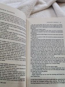 Sophie&#39;s World - Jostein Gaarder