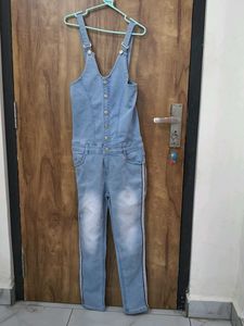 it mentioned 34...but 30-32...Denim Jumpsuit