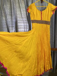 Wide Umbrella Gown Dress|| Only For Yellow Lovers�