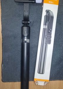 7 FET Selfie Stick with Remote