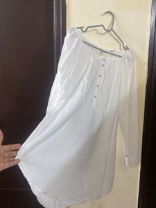 H&amp;M White Top Size Euro 38
