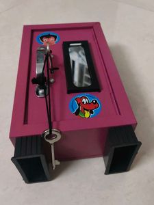 mini iron Piggy Bank with keys