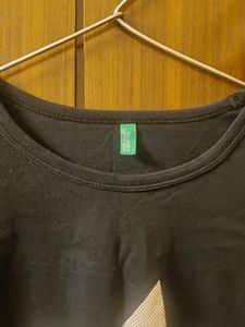 Black Tee