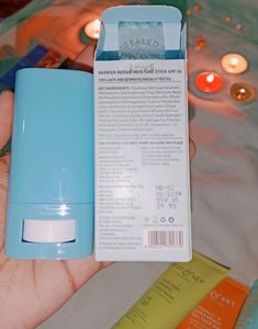 Dot &amp; Key Berry Repair Moisturezer Stick Spf 50 😘