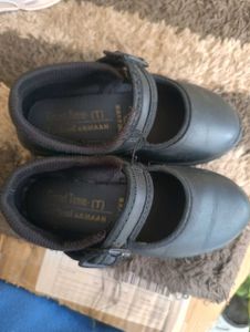 Girls&#39; White Shoes