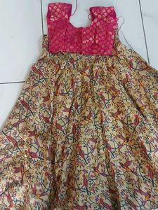 6 Ethnic Fabrics &amp; Embroidered Textiles