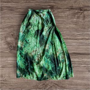 Green Abstract Print Slit Skirt