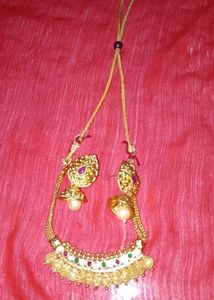 Necklace With Earrings.....