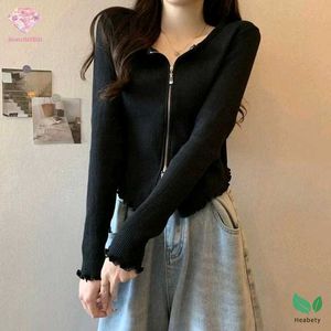 Black Ribbed Knit Zip-Up Crop Top