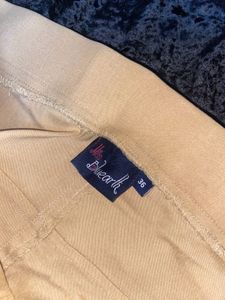 Beige Pants/jeggings