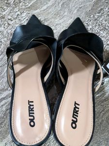 Black Pencil Heels 👠