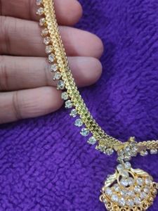 Gold Tone Rhinestone Necklace