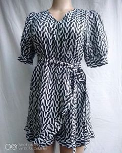 Chic Monochrome Printed Jumpsuit