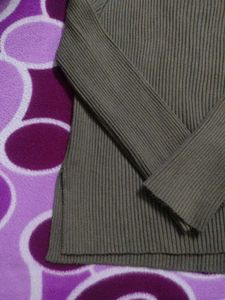 Ribbed Knit Long Sleeve Top