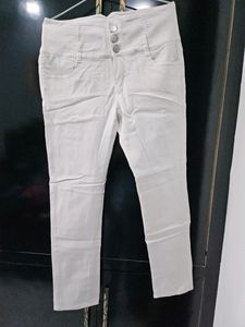 White Good Fit Stretchable Jeans