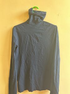 Turtle Neck Top With Pearls