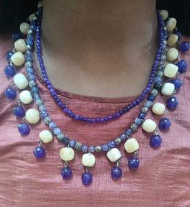 A beautiful 2 Leyar Jewellery Set