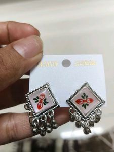 New Trending Earings
