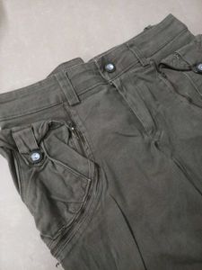 Y2K Capri Cargo Pants with Diamond Embellishments