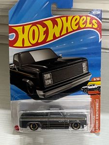 Hot Wheels '83 Chevy Silverado
