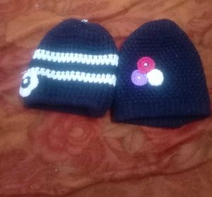 2 woman winter cap