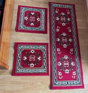Red Rug Set
