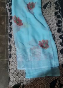 Sky Blu Color Ki Sarre Hai