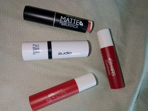 Lipstick/Lipbalms Combo