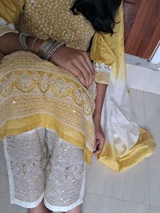 Yellow Embroidered Kurti Set🌻🌿