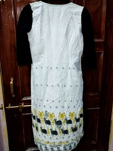 RANGMANCH OFF WHITE KURTI WITH FRONT SLIT