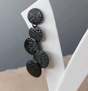 Statement Black Danglers